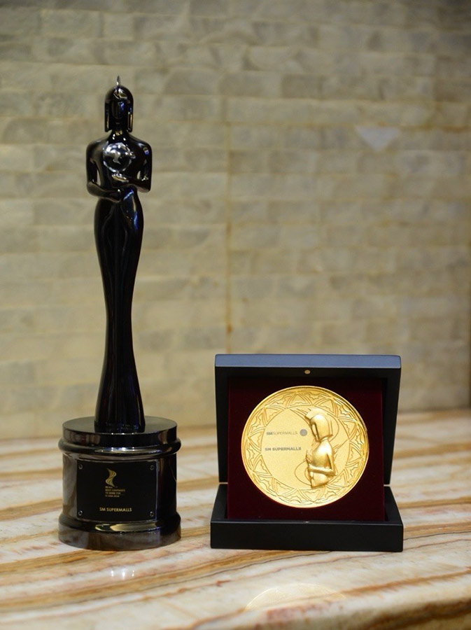 The 2024 HR Asia Awards won by SM Supermalls stand as a testimony to the team effort of the Sy family, employees, and management to make each day at work meaningful, fostered by an environment of care for employees’ growth and dedication to service excellence.