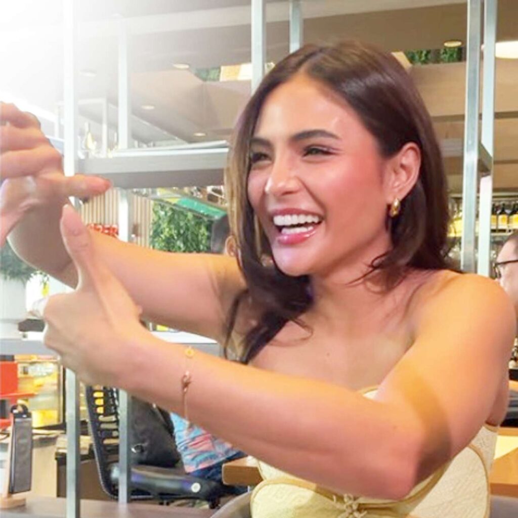 Lovi Poe