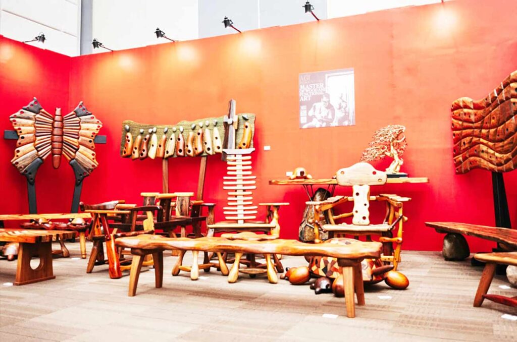 The functional wood art of Agi Pagkatipunan