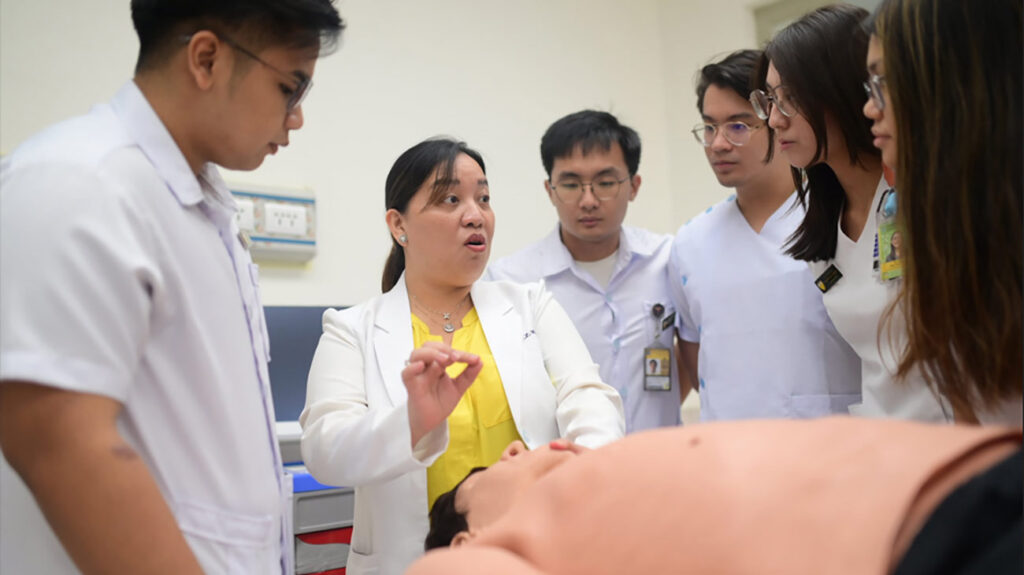 Henry Sy Sr. Hall is envisioned to be a place where medical breakthroughs are made, and where educators, researchers, and clinicians work together toward common goals in the pursuit of advancements in medicine to better serve communities.
