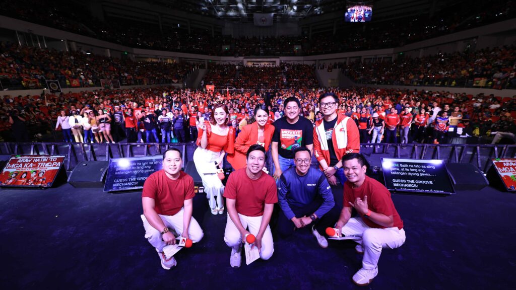 MOVE IT General Manager Wayne Jacinto [2nd row, 3rd from left] leads the MOVE IT Day 2024 Celebration, together with thousands of MOVE IT rider-partners