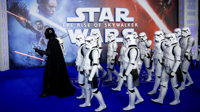 A person dressed as Darth Vader and others as Storm Troopers attend the premiere of "Star Wars: The Rise of Skywalker" in London, Britain, December 18, 2019. Reuters Photo
