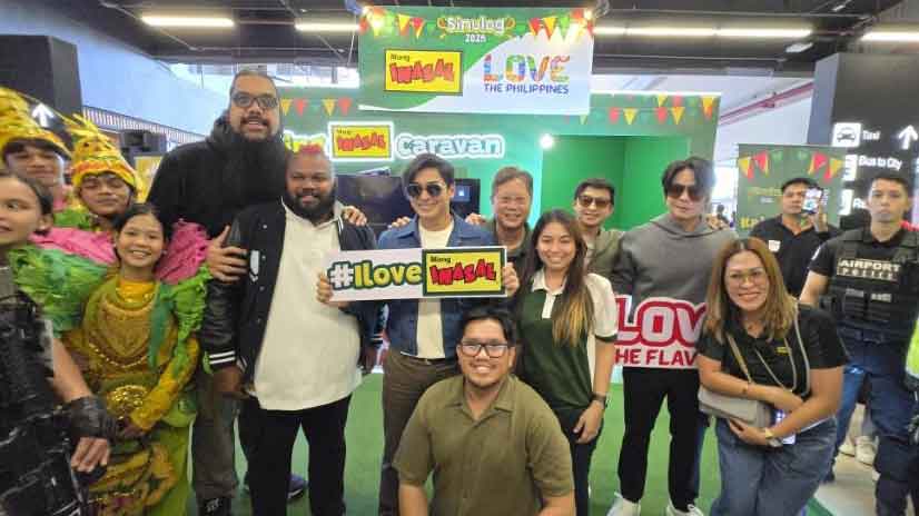 Coco Martin drops by Mang Inasal halo-halo caravan.