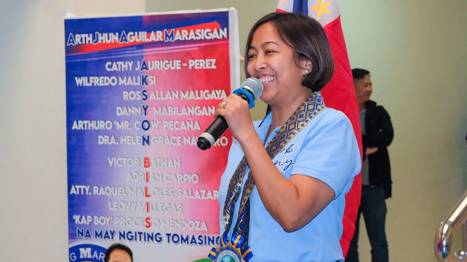 Senatorial candidate and Makati Mayor Abby Binay at her campaign stop in Sto.Tomas, Batangas | Photo from Abby Binay Abby Better Facebook page