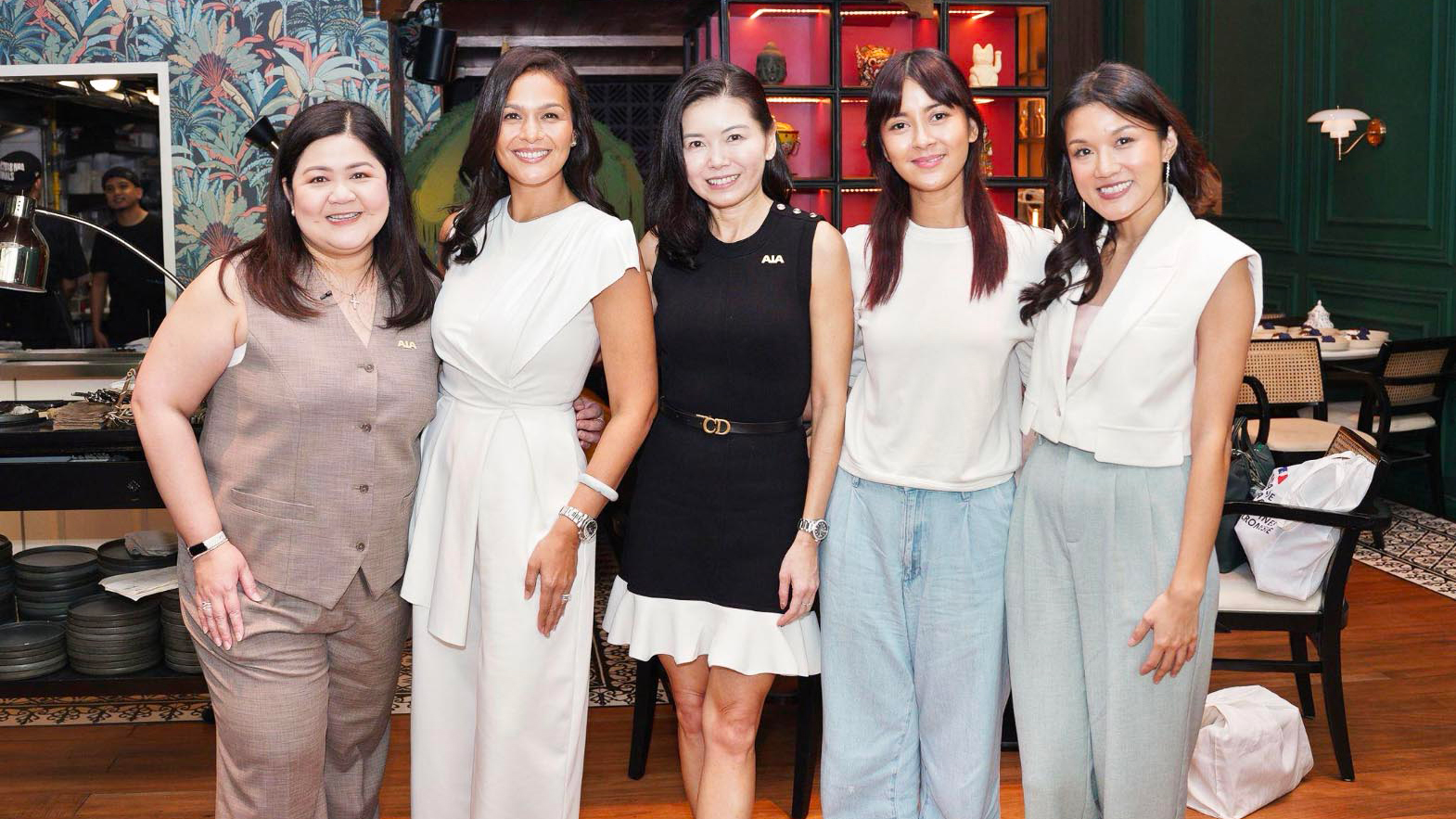 AIA Philippines’ CEO Melita Teo (center) and AIA Philippines CMO Melissa Henson (leftmost), and She Talks Asia founders Iza Calzado, Bianca Gonzales and Lynn Pinugu, join forces to initiate conversations that challenge lingering beliefs and inspire women to invest in themselves.