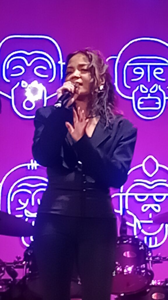 Ryssi sings
